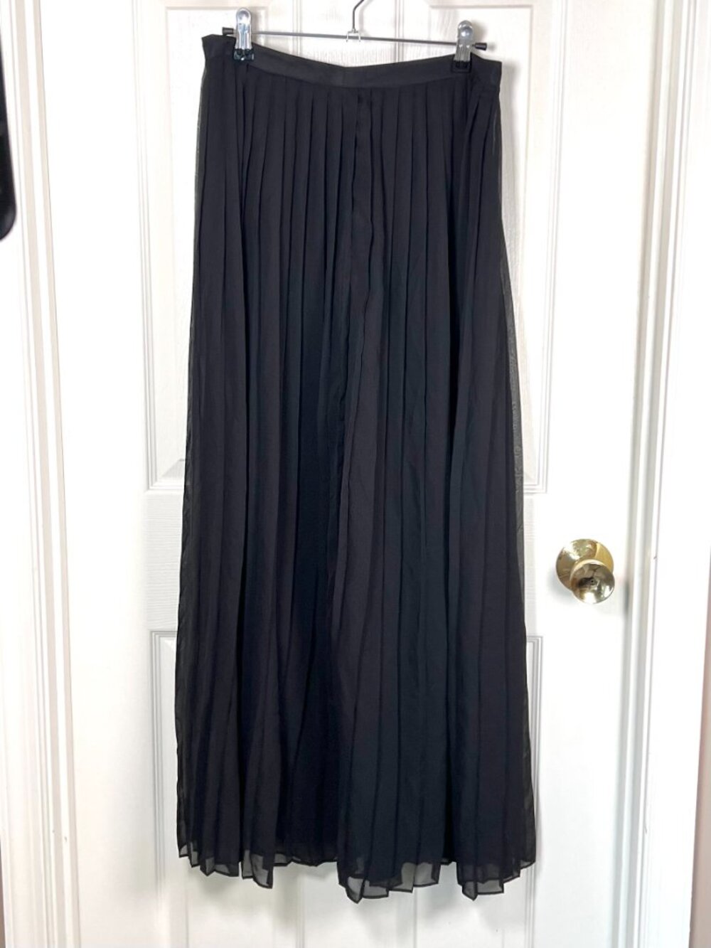 Sparkle & Fade Black Pleated Chiffon Maxi Witchy Skirt with Lining Size 6